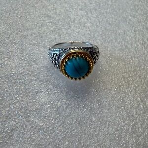 Vintage-Inspired Turquoise Ring with Gold Bezel